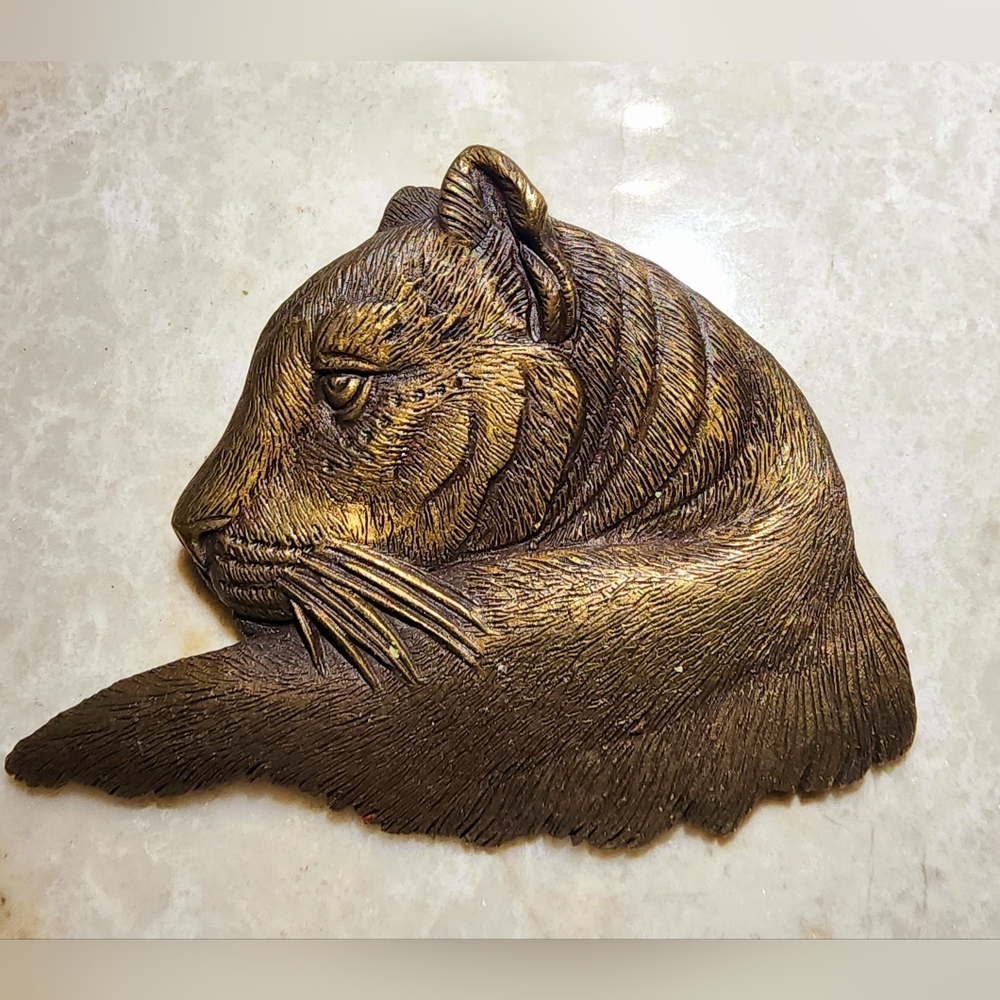 Hard find!Vintage antique gold intricate detail lioness brooch by JJ #lioness
